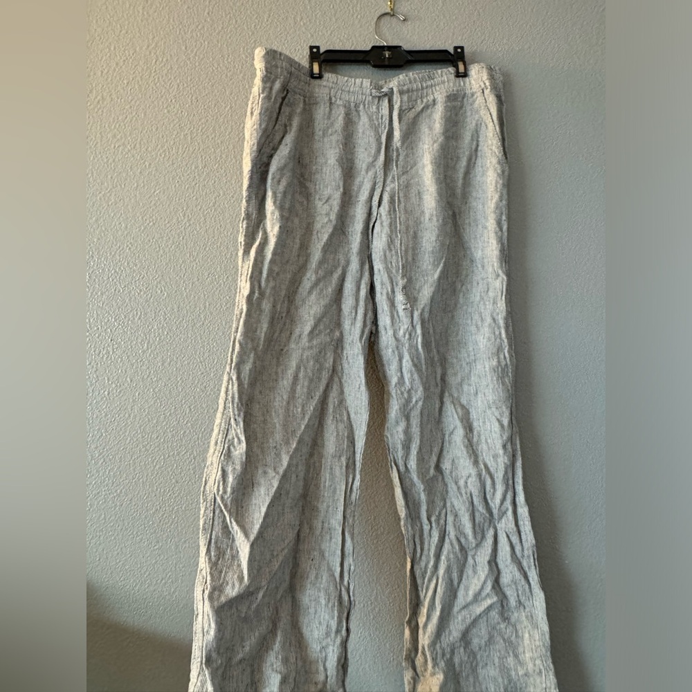 Adorable linen pants!